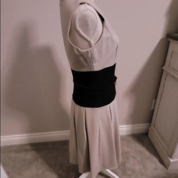 NWT Calvin Klein, size 4 , dress. - Picture 9 of 9